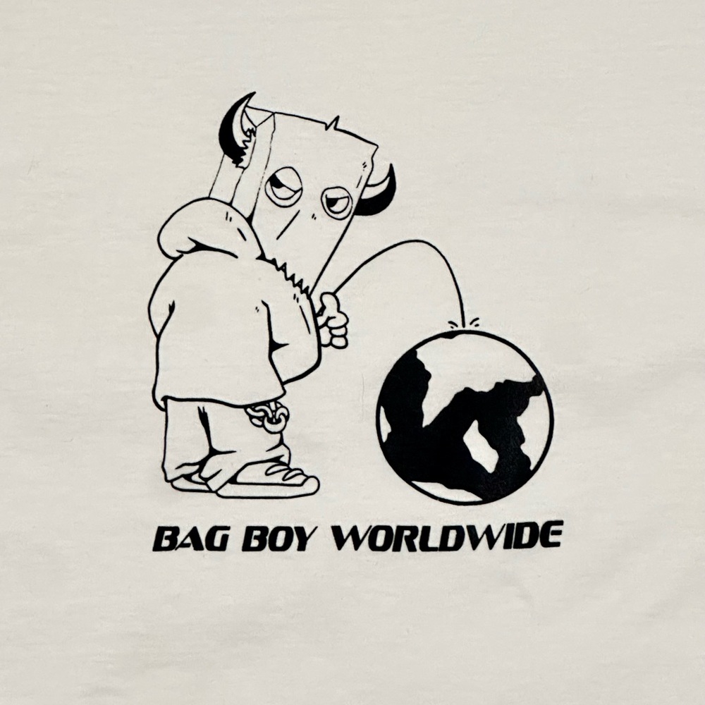 Bag Boy Worldwide Graphic Tee White Size M โ Global Streetwear Rebel Vibes - Picture 3 of 5